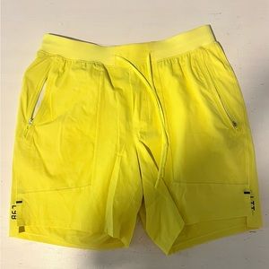 Lululemon License to Train Short 7" size L